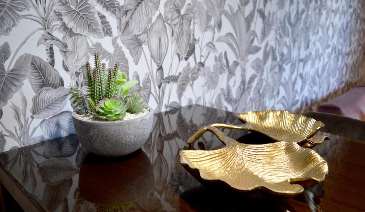 Apartment On Designed For Adults Seville
